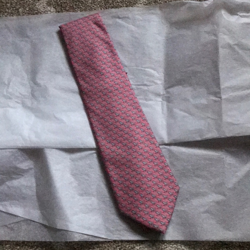 Brand New Vineyard Vines Tie